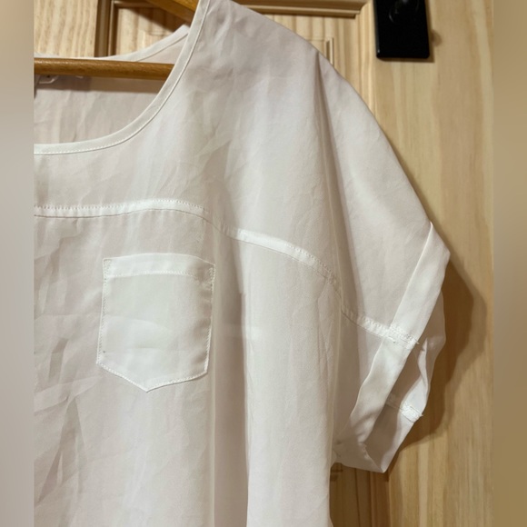 ⚫️ BCBG Sheer Tuxedo Split-Back Shirt - Picture 10 of 10